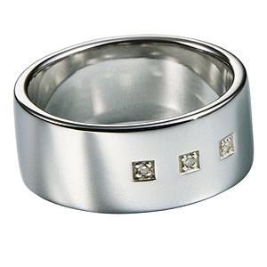 Фотография ювелирного изделия: Кольцо, 3 бриллианта Кр57 4/4Б 0,03ct, Серебро 925